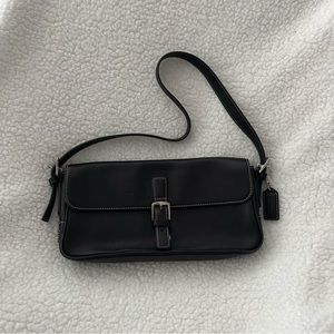 COACH West Hampton Classic Black Leather Purse No. DOS - 7784